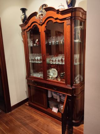 Vitrina madera noble cristal