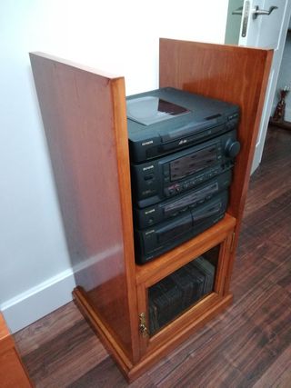 REBAJADO Mueble auxiliar de madera de haya maciza