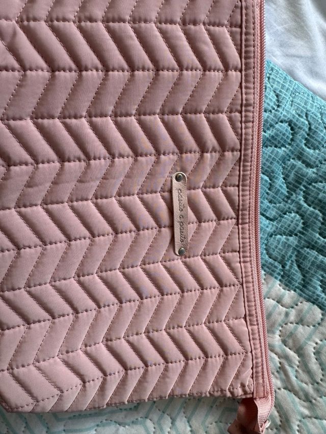 Neceser rosa acolchado