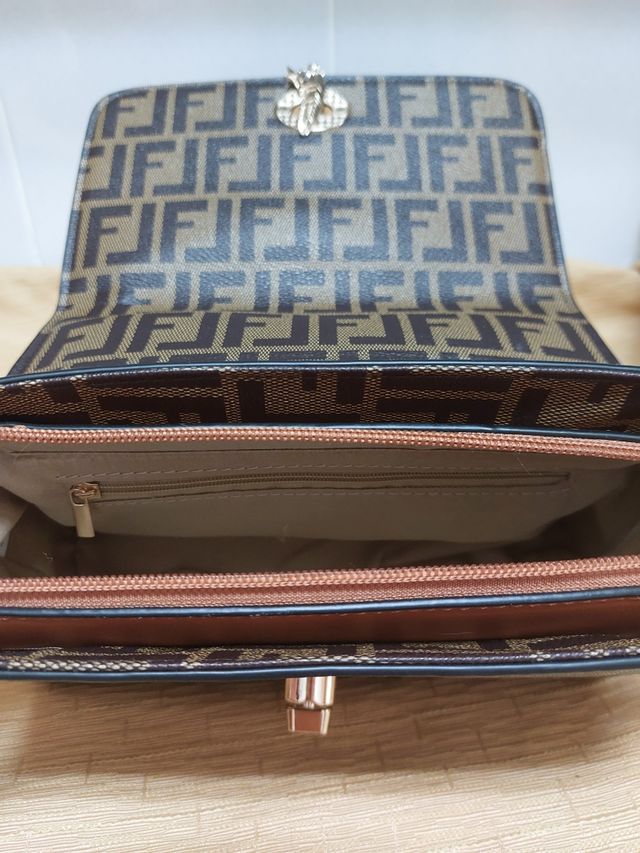 Bolso de mano y bandolera