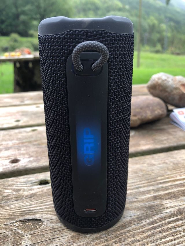 Novo e inovador!! JBL GRIP!! Super novo