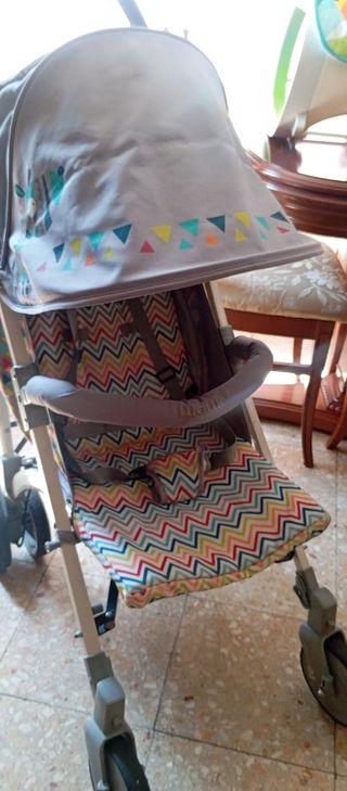 Carro paseo bebé ligero marca tuctuc