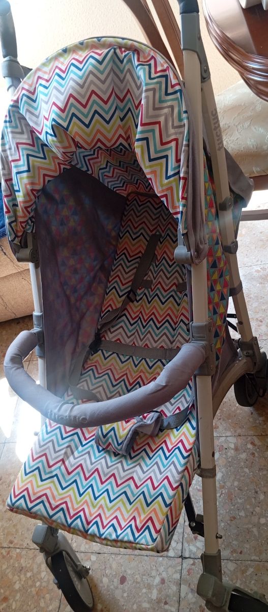 Carro paseo bebé ligero marca tuctuc