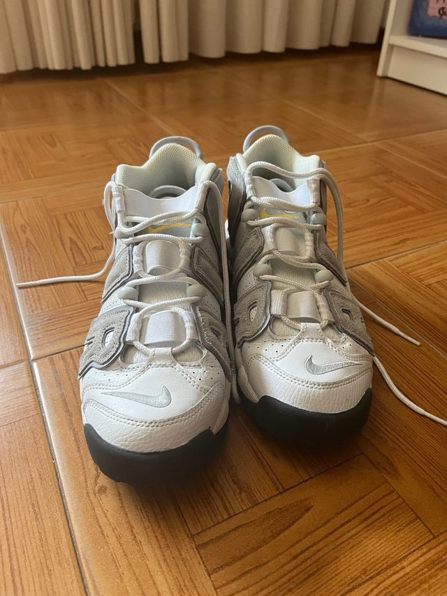 Zapatillas Nike Uptempo Gris Blanco