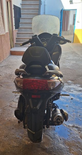 Despiece de moto. SYM GTS 125cc -Scooter.
