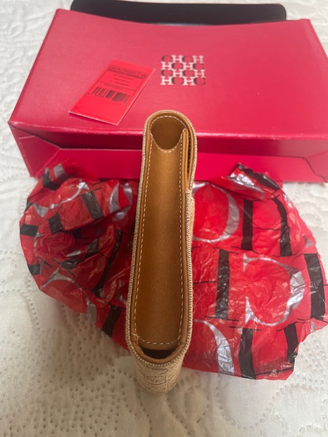 Pitillera Carolina Herrera beige