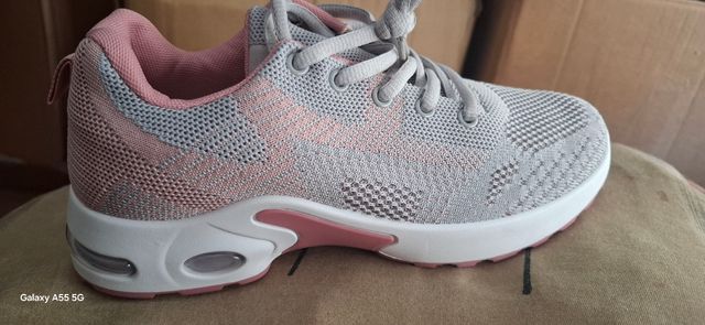 Zapatillas deportivas grises y rosas - Talla 41