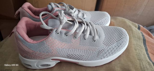 Zapatillas deportivas grises y rosas - Talla 41
