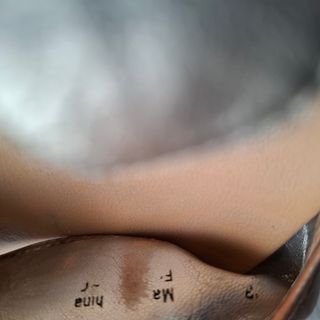 Sandalias Armani doradas