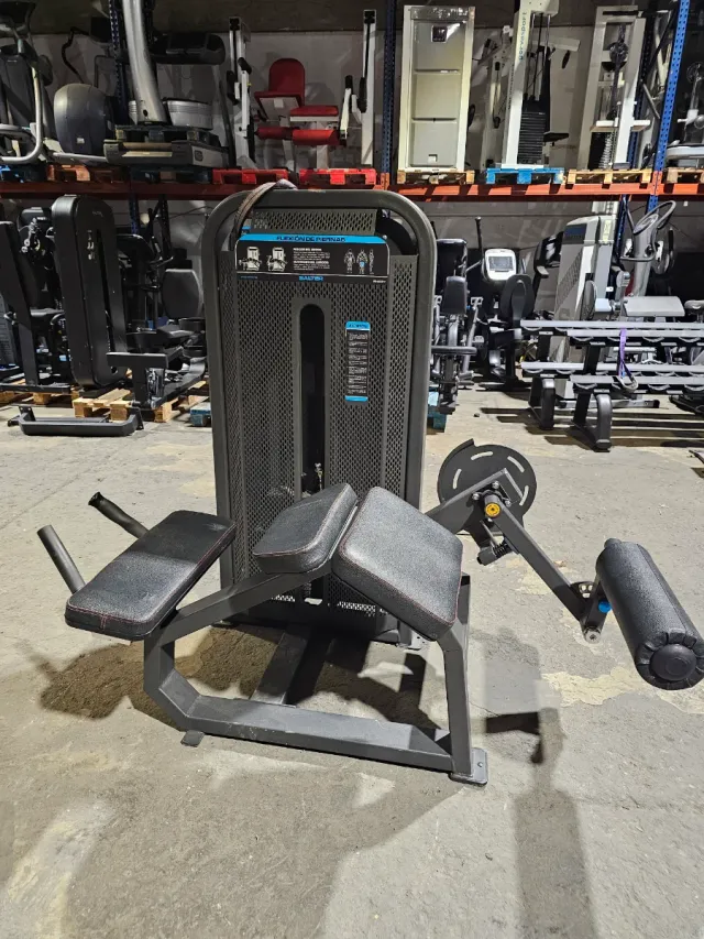 Lote de maquinaria de gimnasio. No vendo suelto.