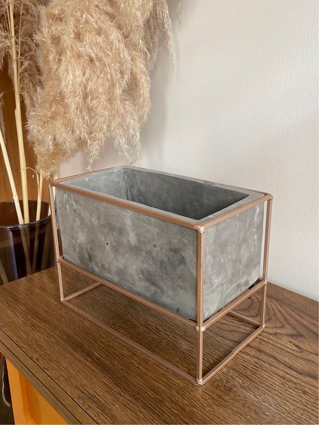 Macetero rectangular cemento con soporte