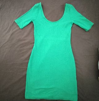 Stock top, vestiti e shorts ragazza