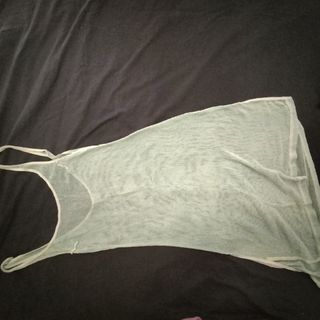 Stock top, vestiti e shorts ragazza