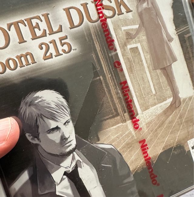 Hotel Dusk Room 215 ds