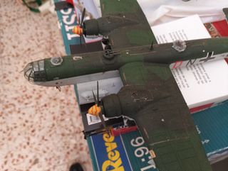Se venden más de 50 maquetas militares 