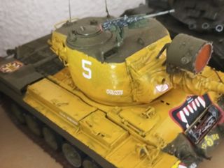 Se venden más de 50 maquetas militares 