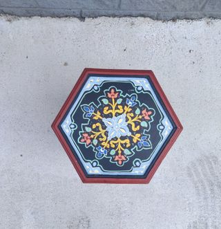 Mesa árabe hexagonal pintada a mano 40cm