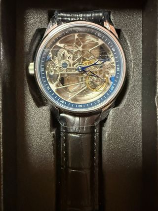 Reloj esqueleto automático