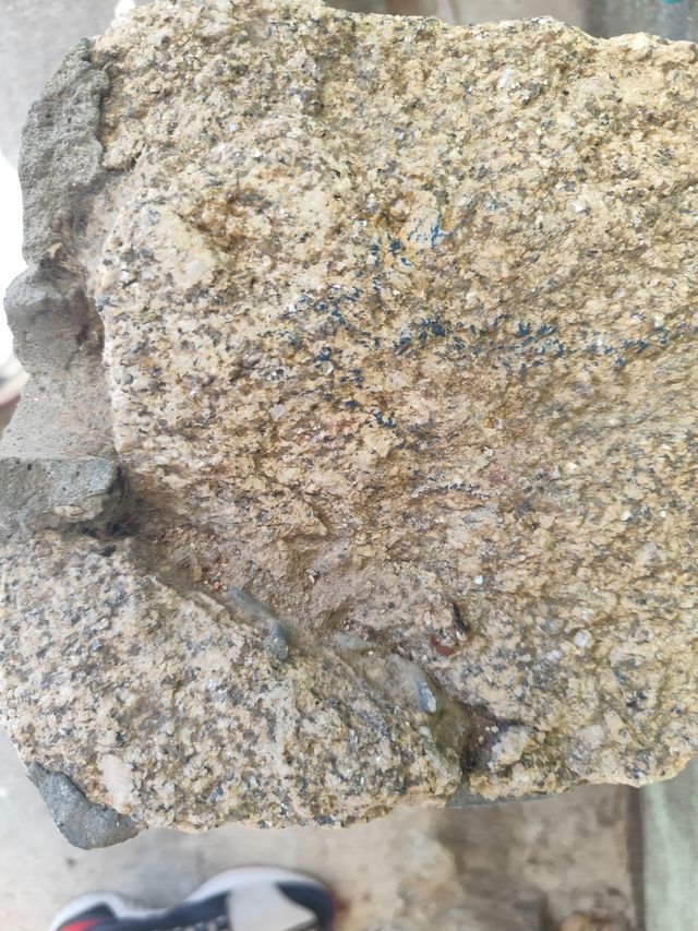 Base columna piedra antigua