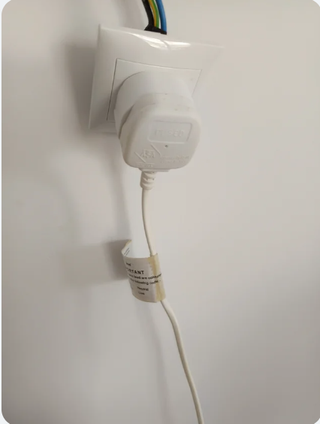 Ventilador blanco de pie