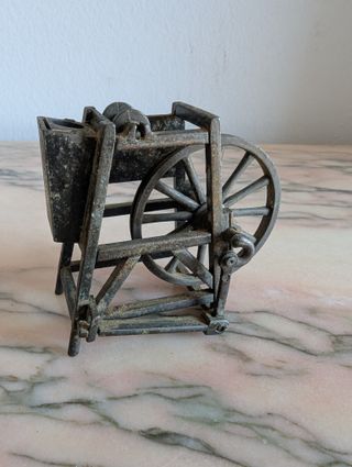 Mesa afilador antigua miniatura 