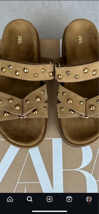 Sandalias tachas serraje Zara 