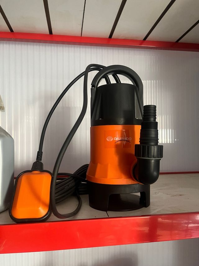 Bomba sumergible Daewoo 750W