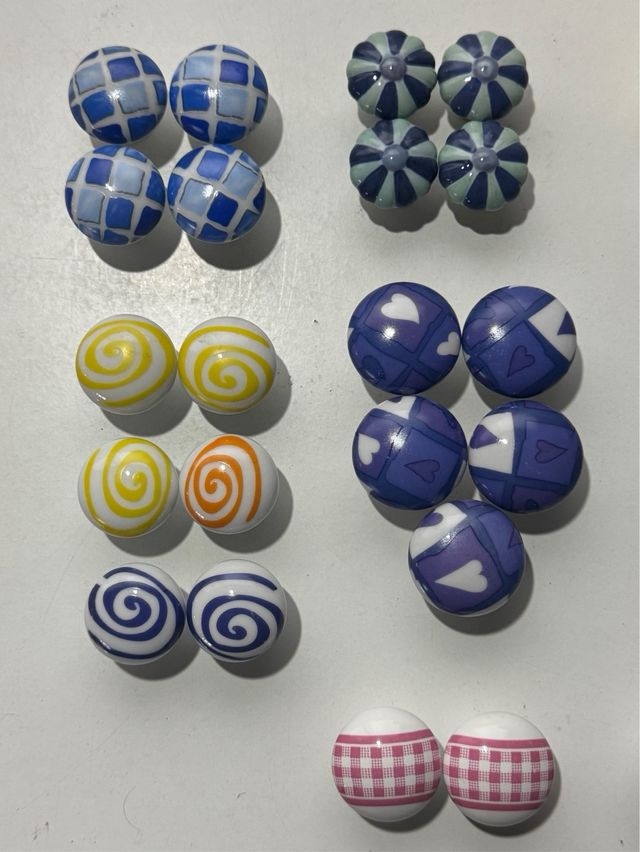 Pomos VARIOS de porcelana y cerámica.