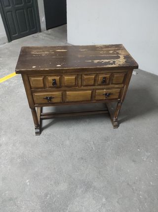Mueble antiguo de madera