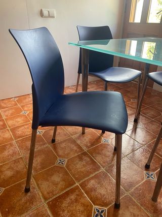OFERTA.Mesa cristal + 4 sillas cocina