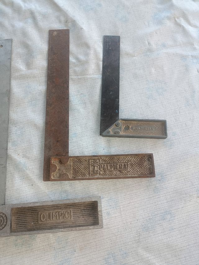 Escuadras carpintero: 3 escuadras