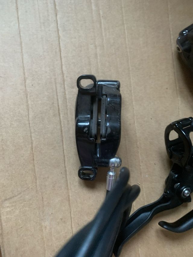 Frenos SRAM Level stealth, 4 pistones