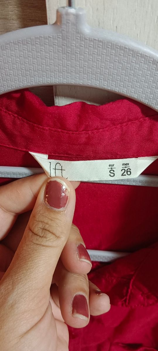 Camisa roja manga larga