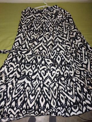 Falda larga boho chic blanco-negro