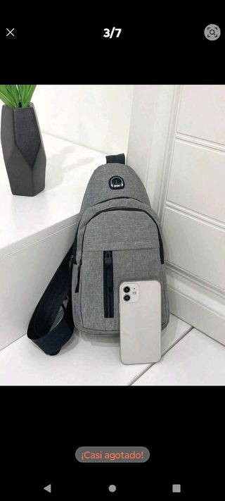 Mochila bandolera de pecho mediana