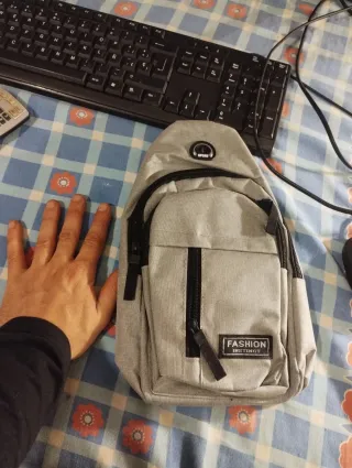 Mochila bandolera de pecho mediana
