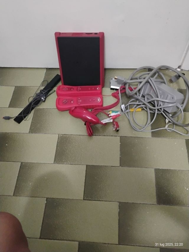 Nintendo Wii mini rossa - completa di tutto