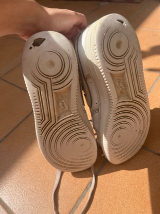 Nike Air Force 1 blancas usadas
