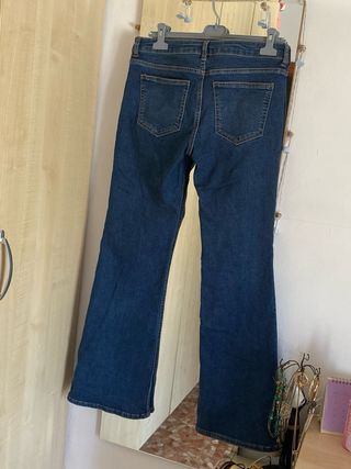 Jeans campana tiro bajo azul