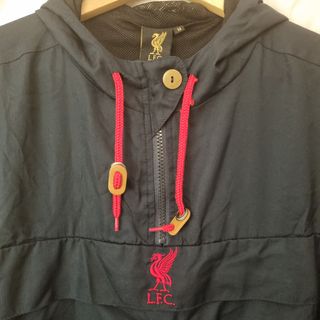 Chaqueta Liverpool FC azul oscuro y roja