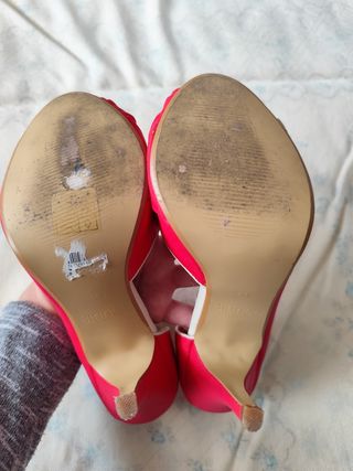 Zapatos tacón lazo rojos