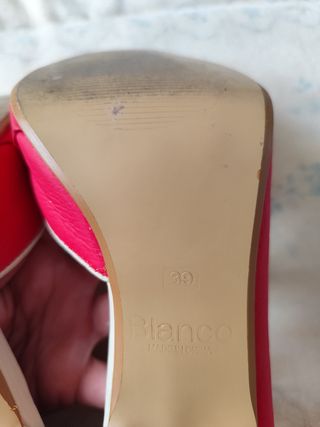 Zapatos tacón lazo rojos