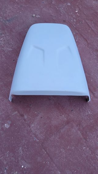Tapa sillón trasero VFR750F RC36I