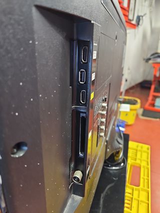 TV Samsung 32" - Negro