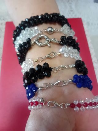 Braccialetti : 5 modelli vendesi singolarmente 