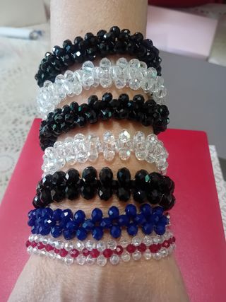 Braccialetti : 5 modelli vendesi singolarmente 