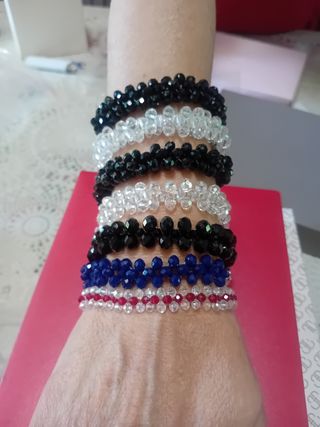 Braccialetti : 5 modelli vendesi singolarmente 