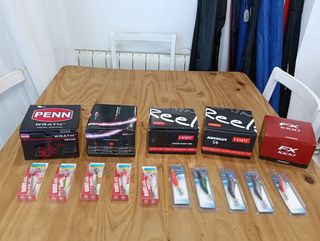 Cañas, carretes y señuelos pesca