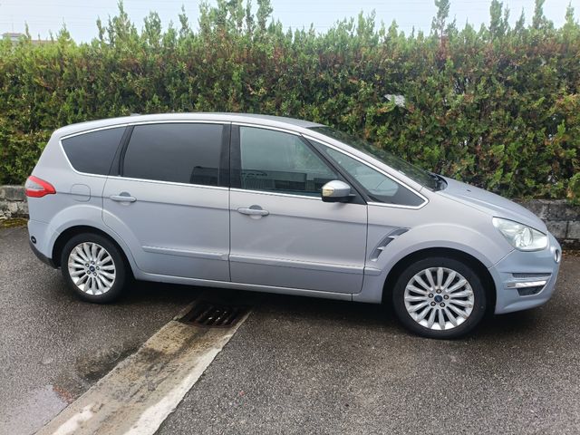 Ford S-MAX 2012
