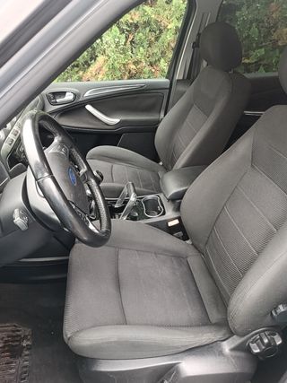 Ford S-MAX 2012